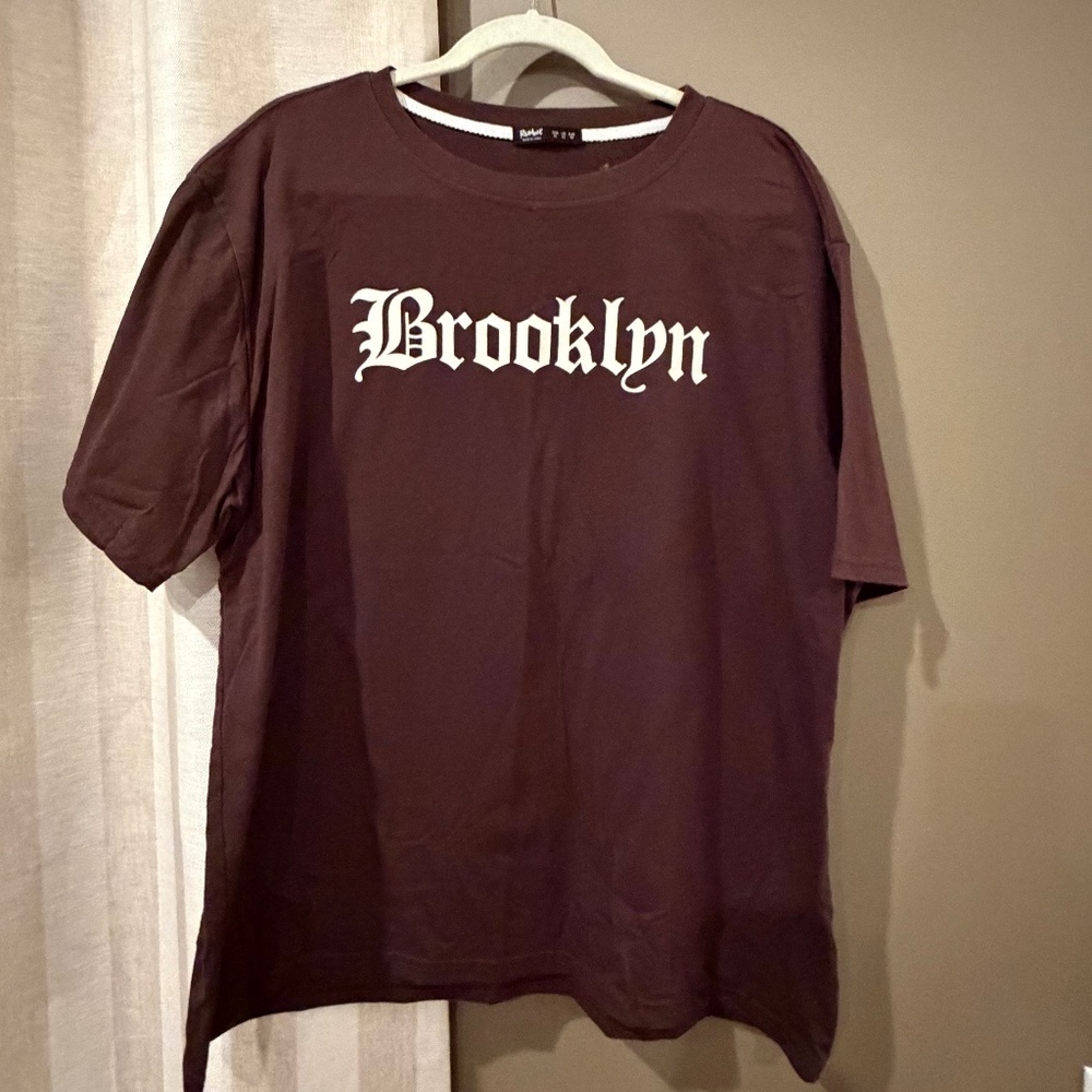 ROMWE Brooklyn Chocolate brown short sleeve t-shirt, Size XL